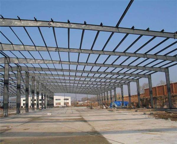 太原彩鋼廠家—彩鋼板發展復合市場需求會更上一層樓